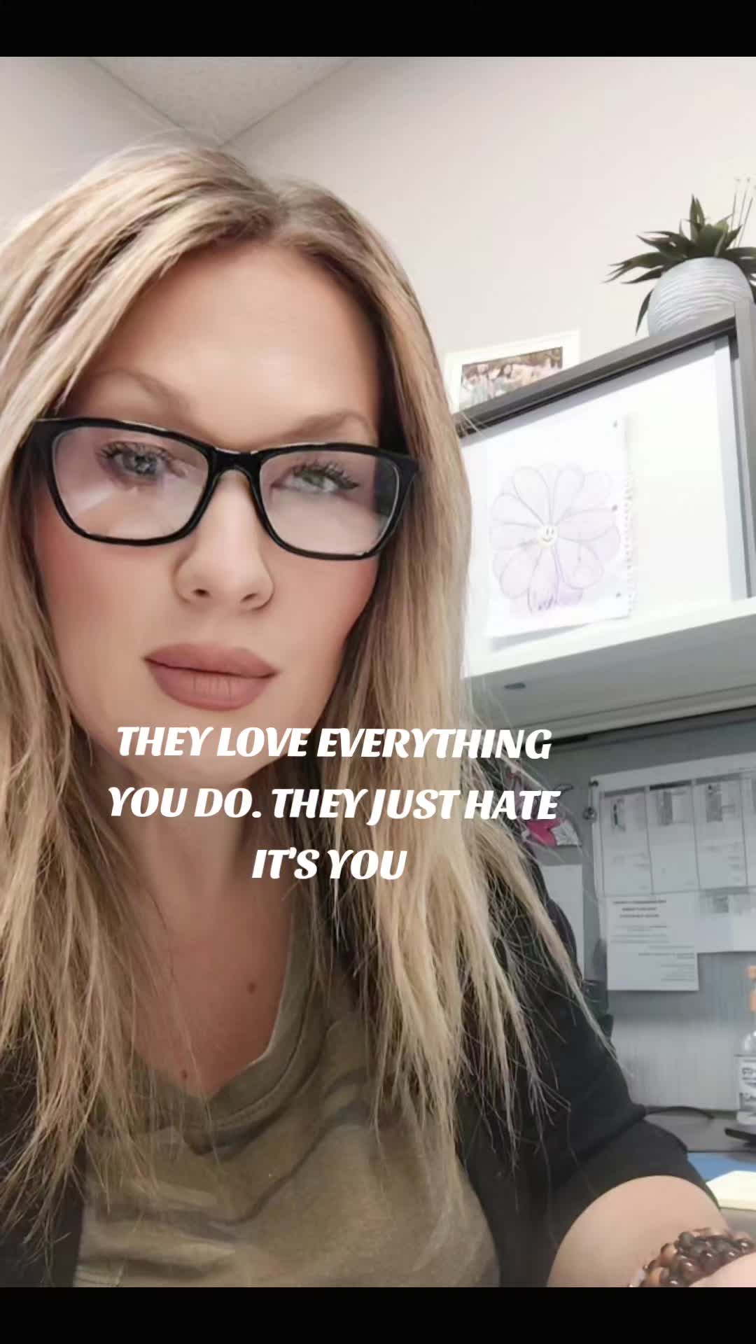 @Melissa kay🌻