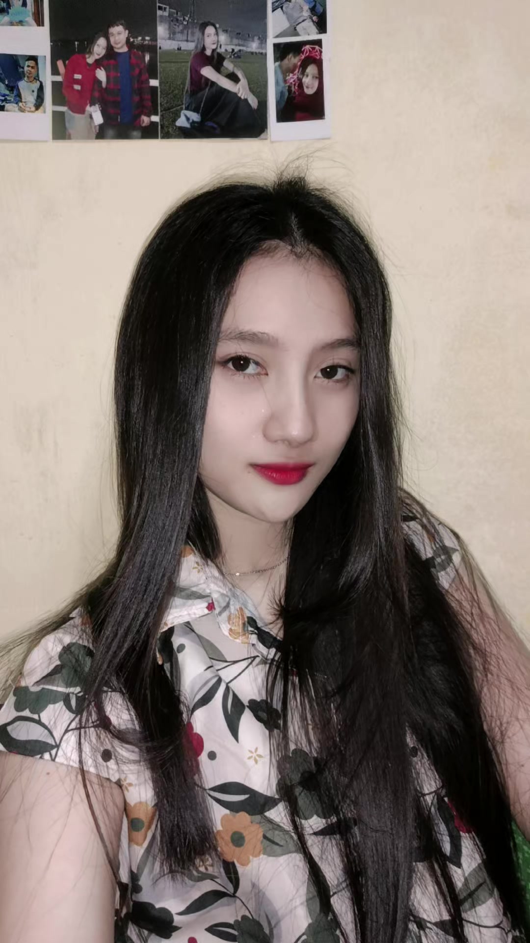 @Dari Kontak Anda