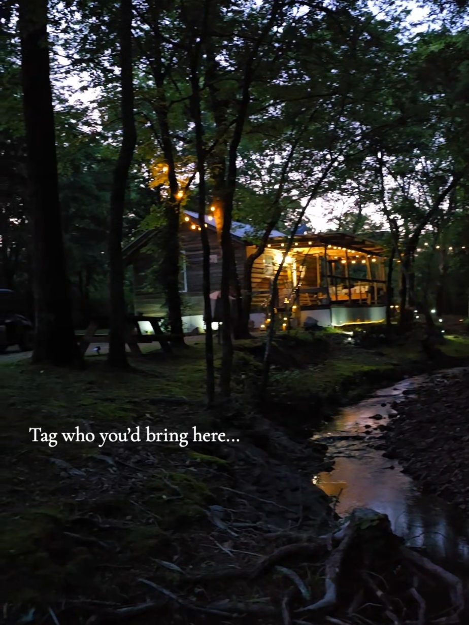 @Fancy Hill Cabins
