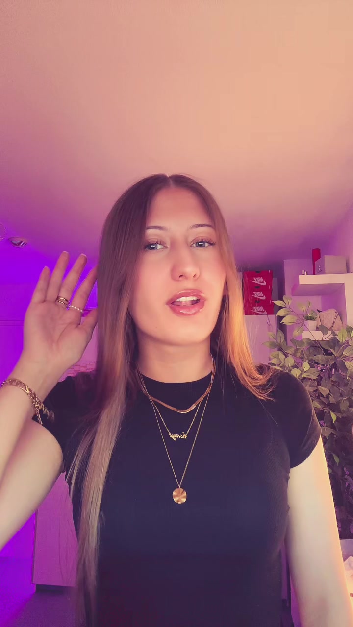 @Lᴀʀɪssᴀ