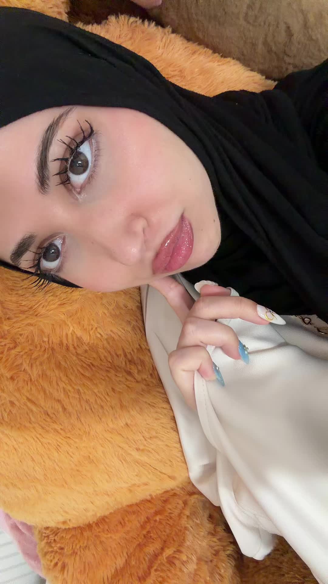 @لين