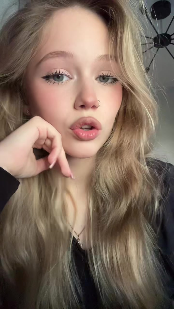 @аришка
