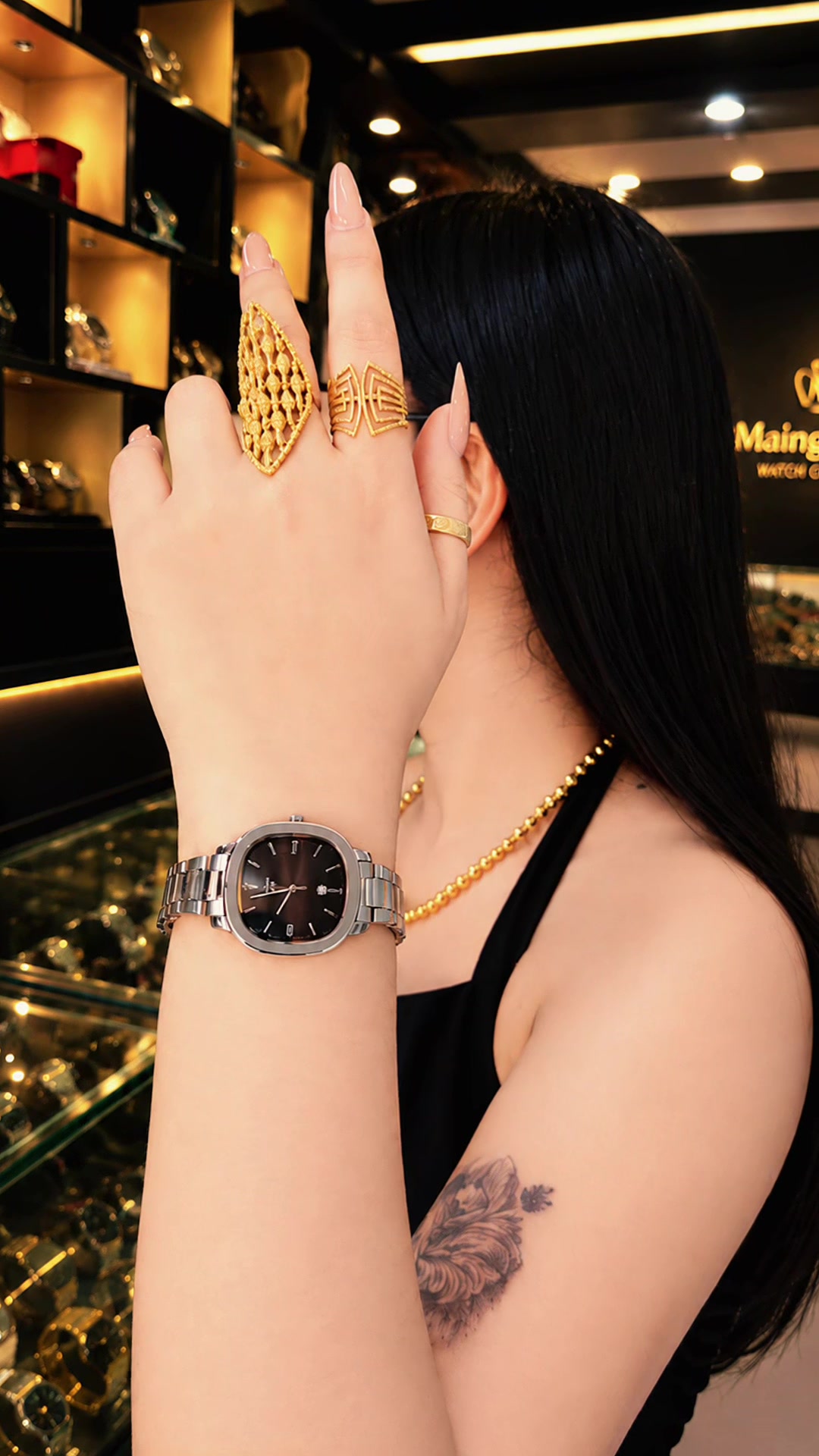 @Maing Lay Htet (Watch)-6.1M