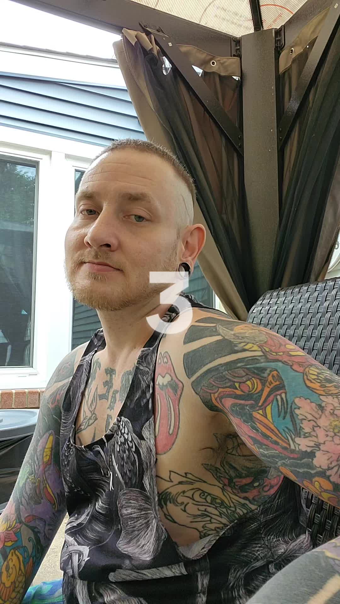 @Dr.Villain🖤💚✨🎵🧩❄(#idgaff)