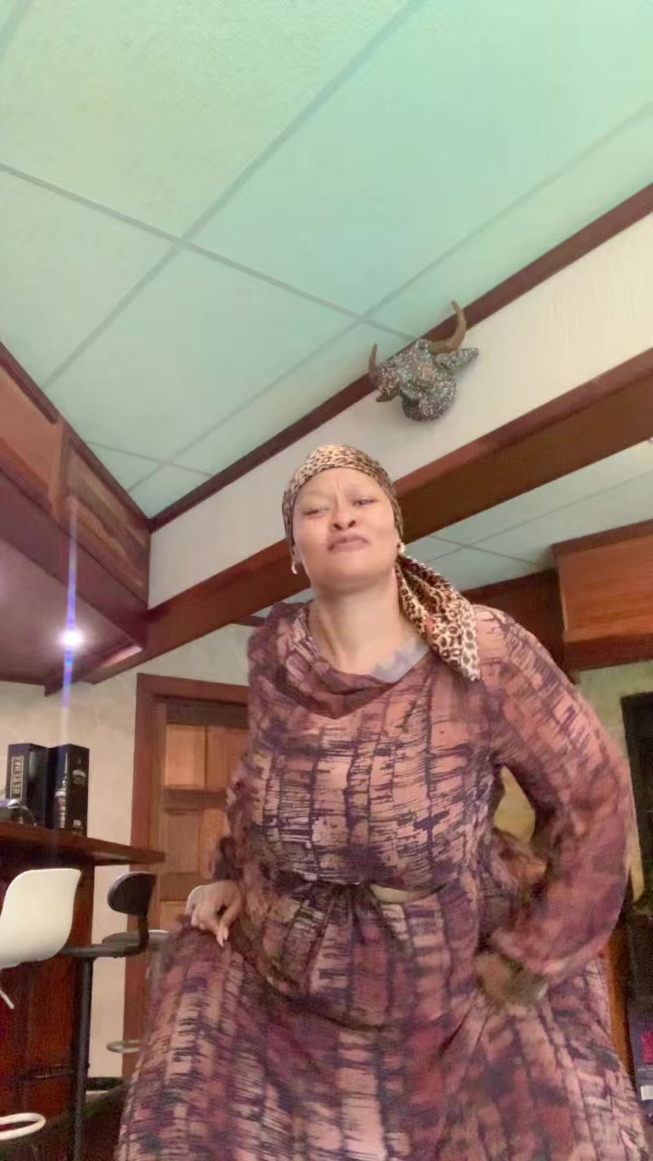 @Aunty Deekay