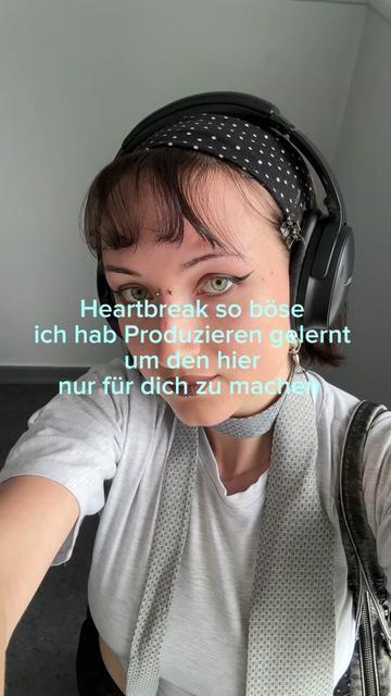 @Heller [ˈhɛlɐ] ⁺˚⋆｡&deg;✩