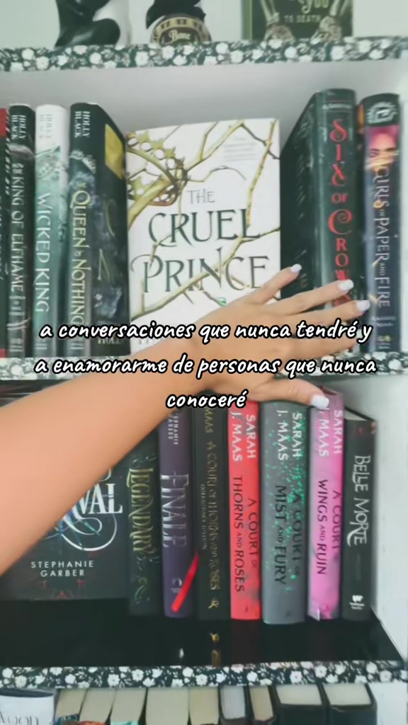 @Ariana Godoy 📚 Author