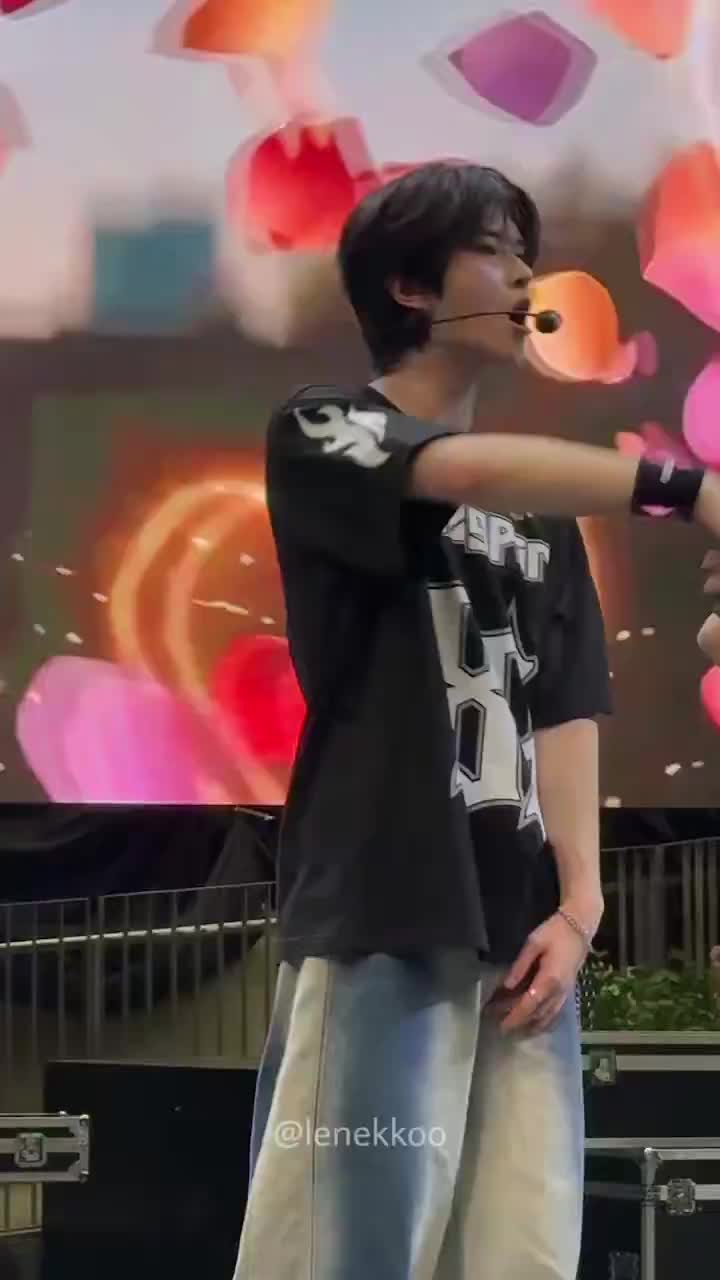 @9XDC9