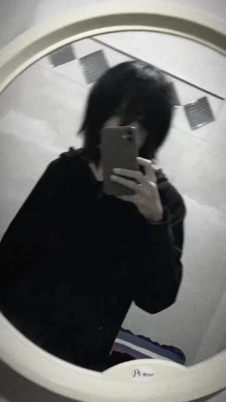 @l0ren_9