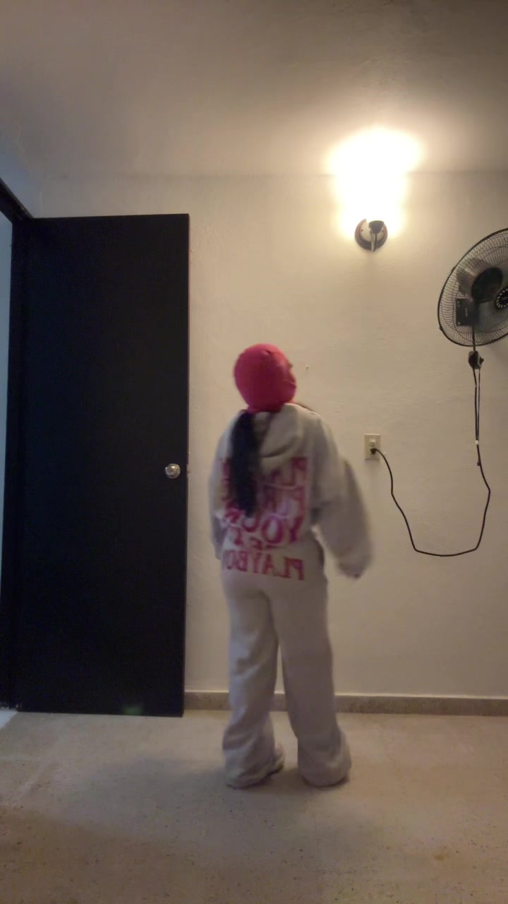 @danieliz
