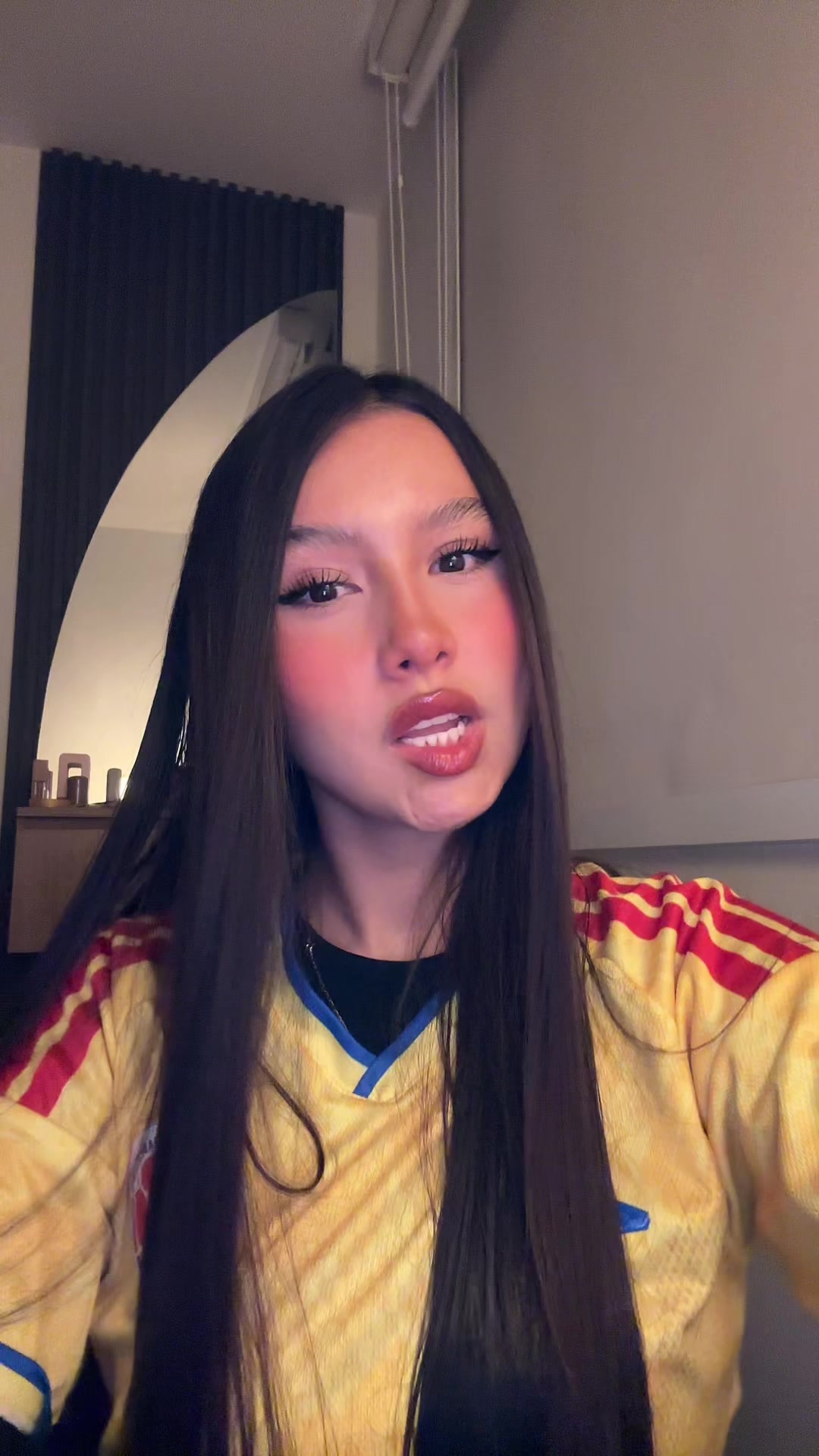 @𝐕𝐚𝐥𝐞𝐧 𝐚𝐫𝐚𝐧𝐠𝐨