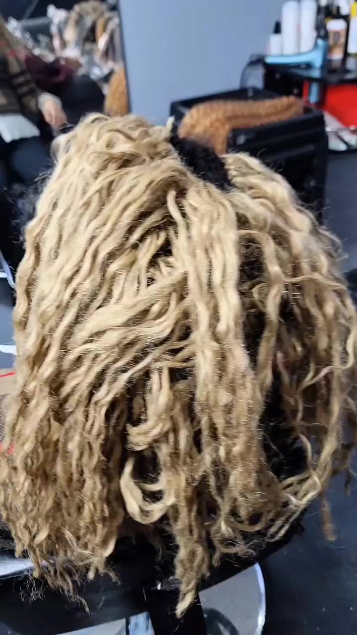 @ItzelbraidsTJ