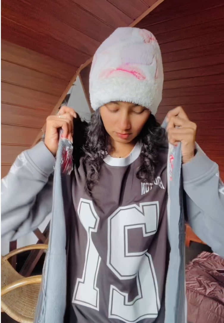 @tharu_shii✨