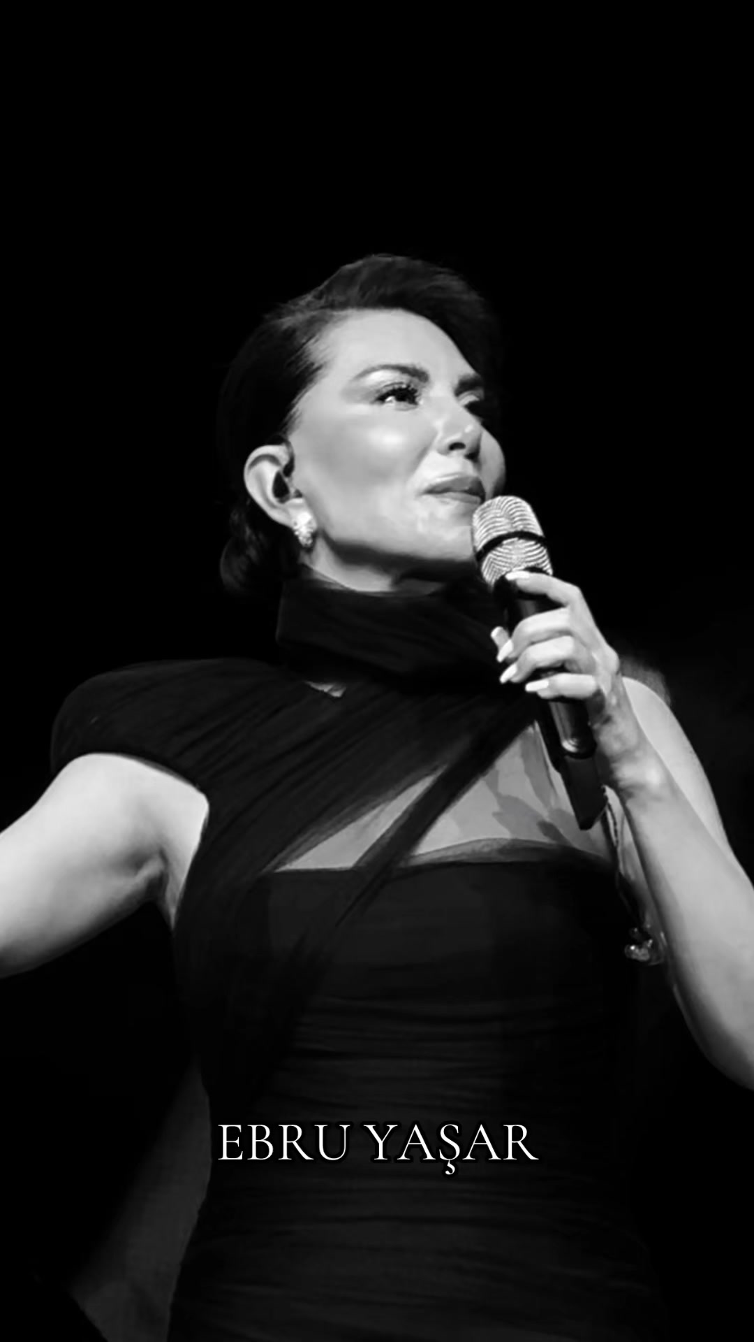@Ebru Yaşar
