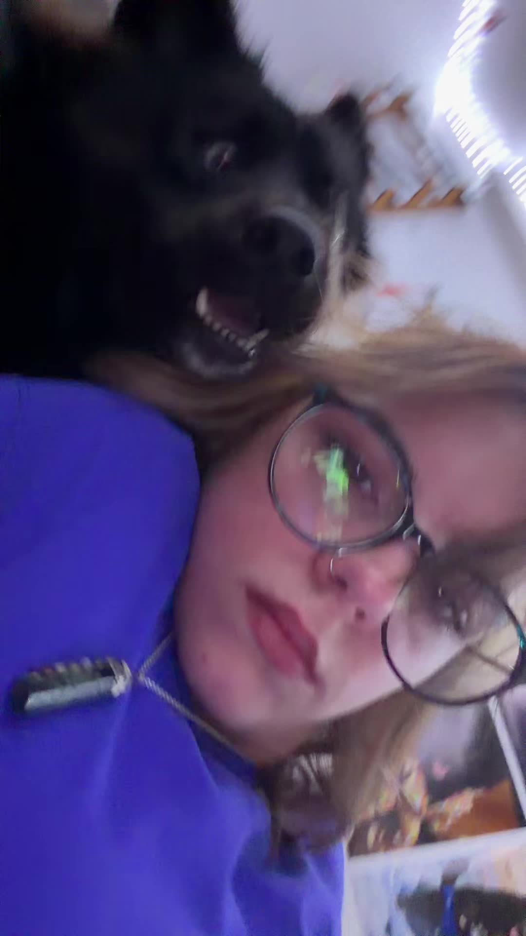 @_shaniatok_