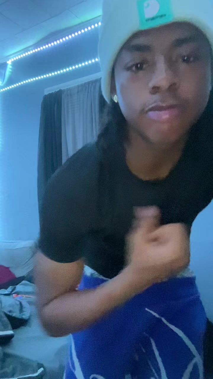 @Emannn💖