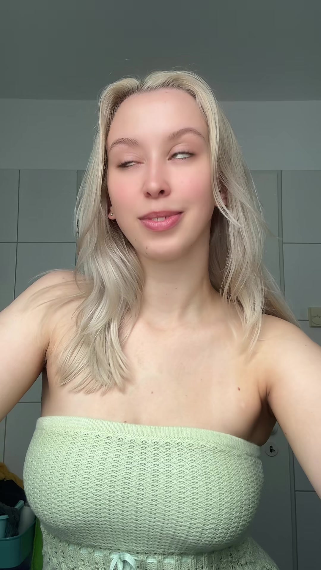 @Lenaxagm