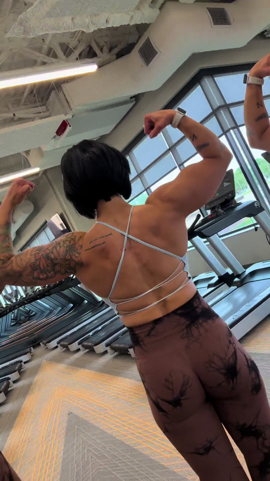 @fitmom_of_4_
