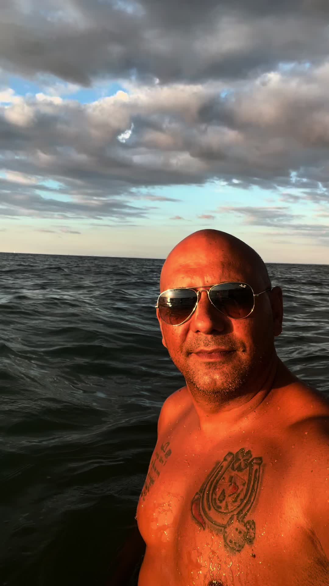 @Tonycrl
