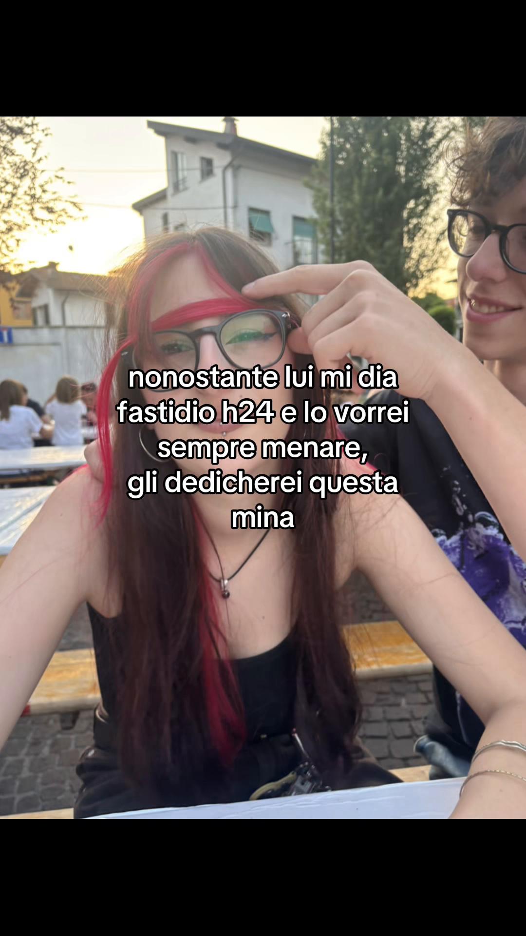 @🦦