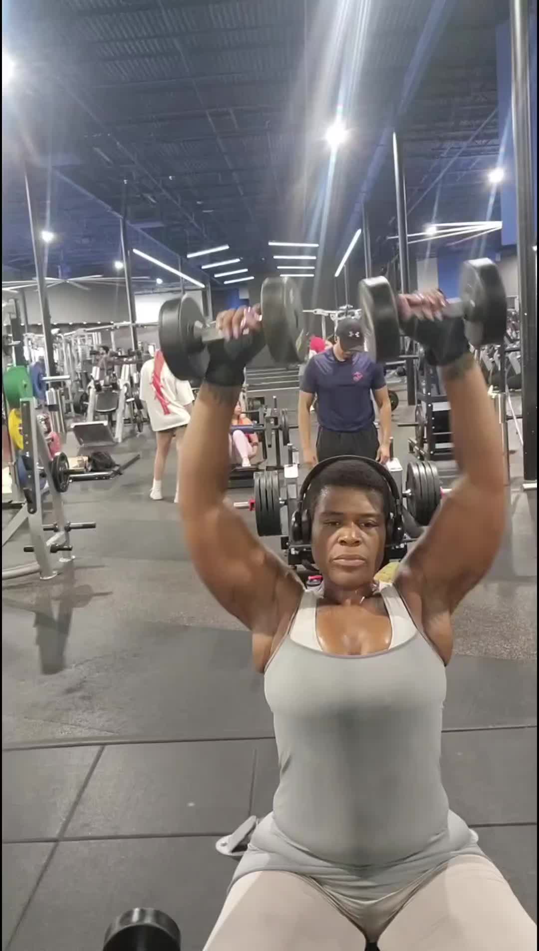 @locaknoni