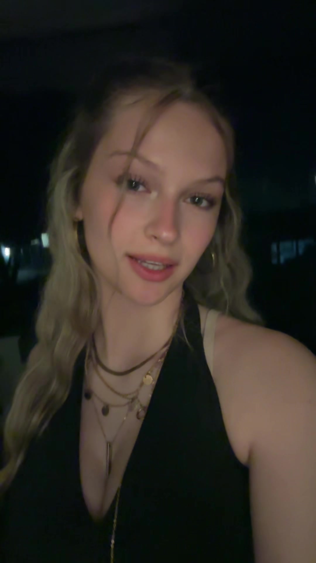 @elliii