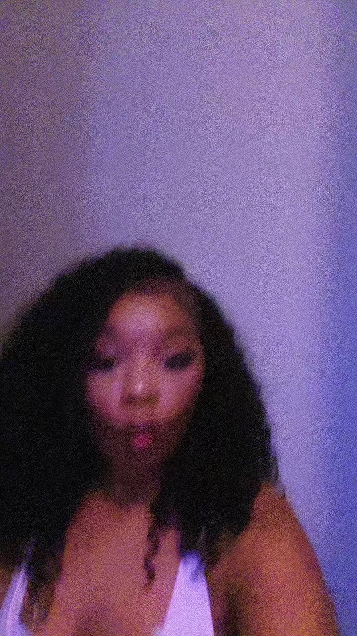 @Ms_prettypurks._🦍💞