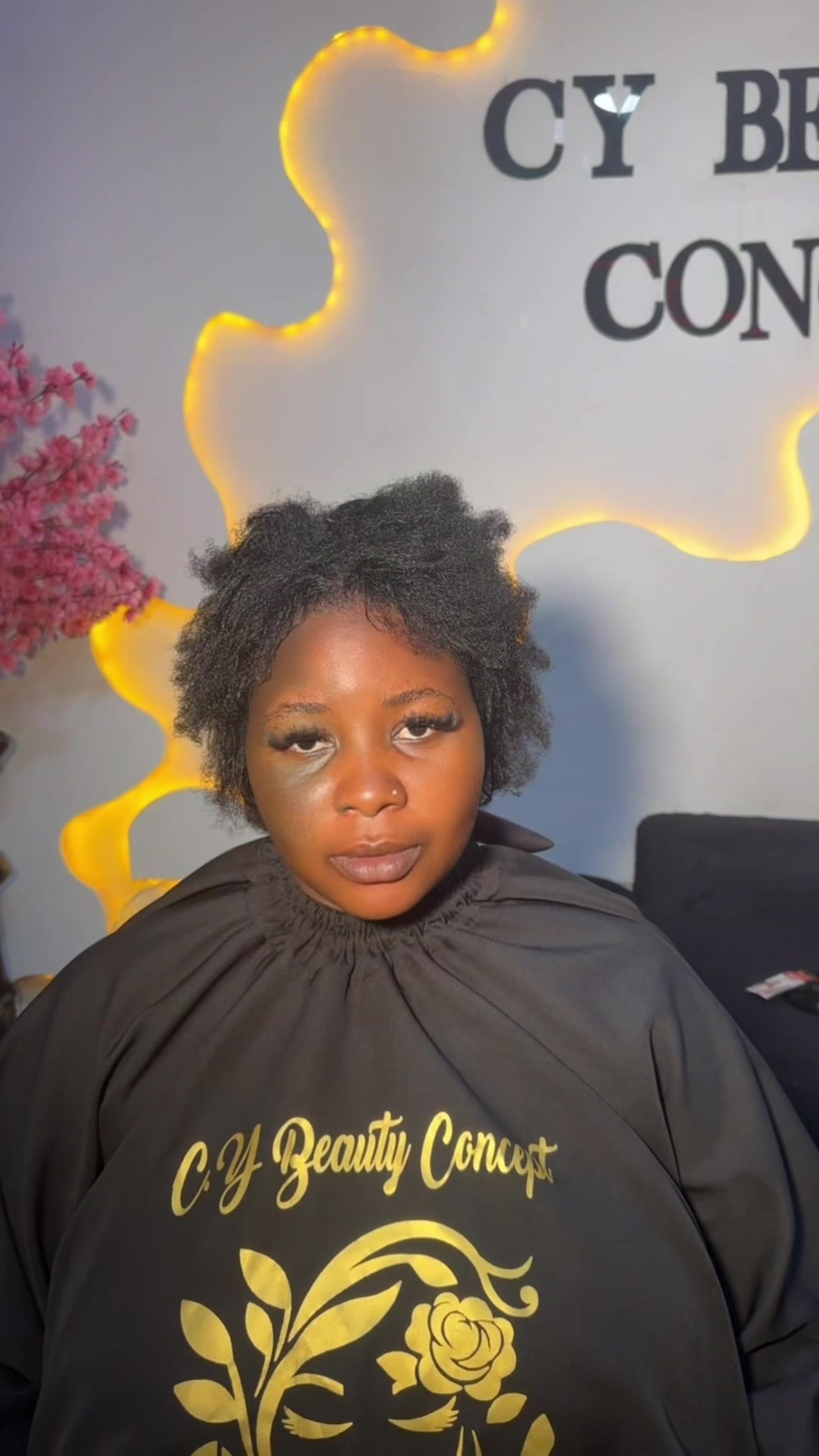@Auchi/Aviele/HairstylistMakeup
