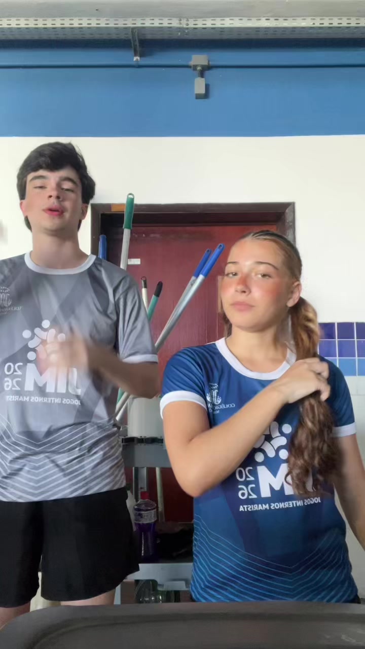 @closemyeyesandfallintoyou