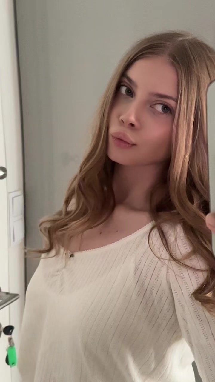 @аня