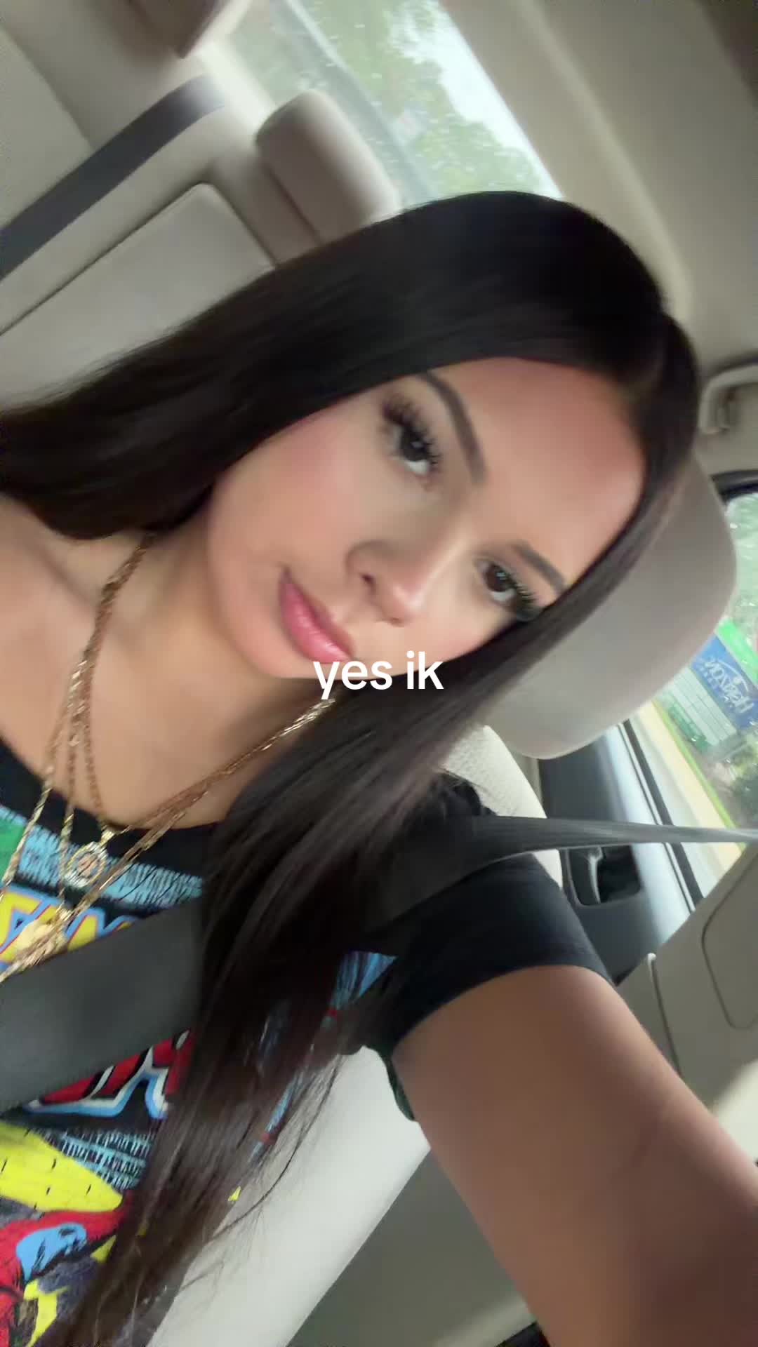 @ayyymarilyn