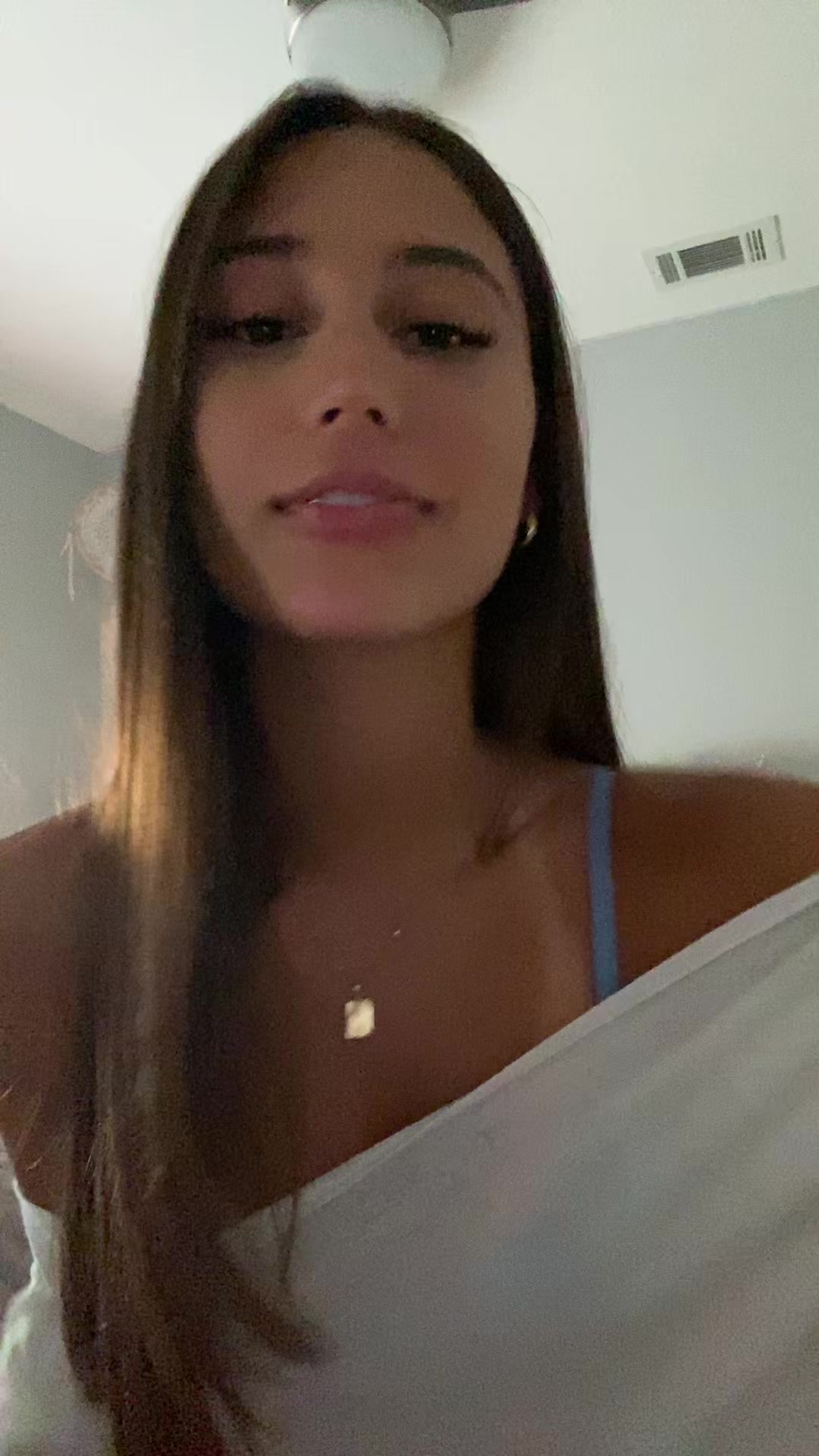 @abril