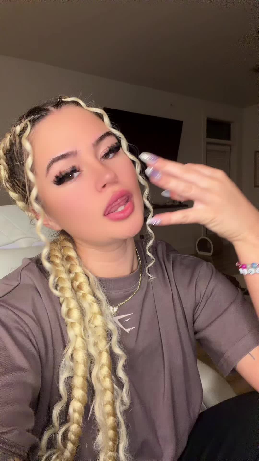 @Erin 🐉💕