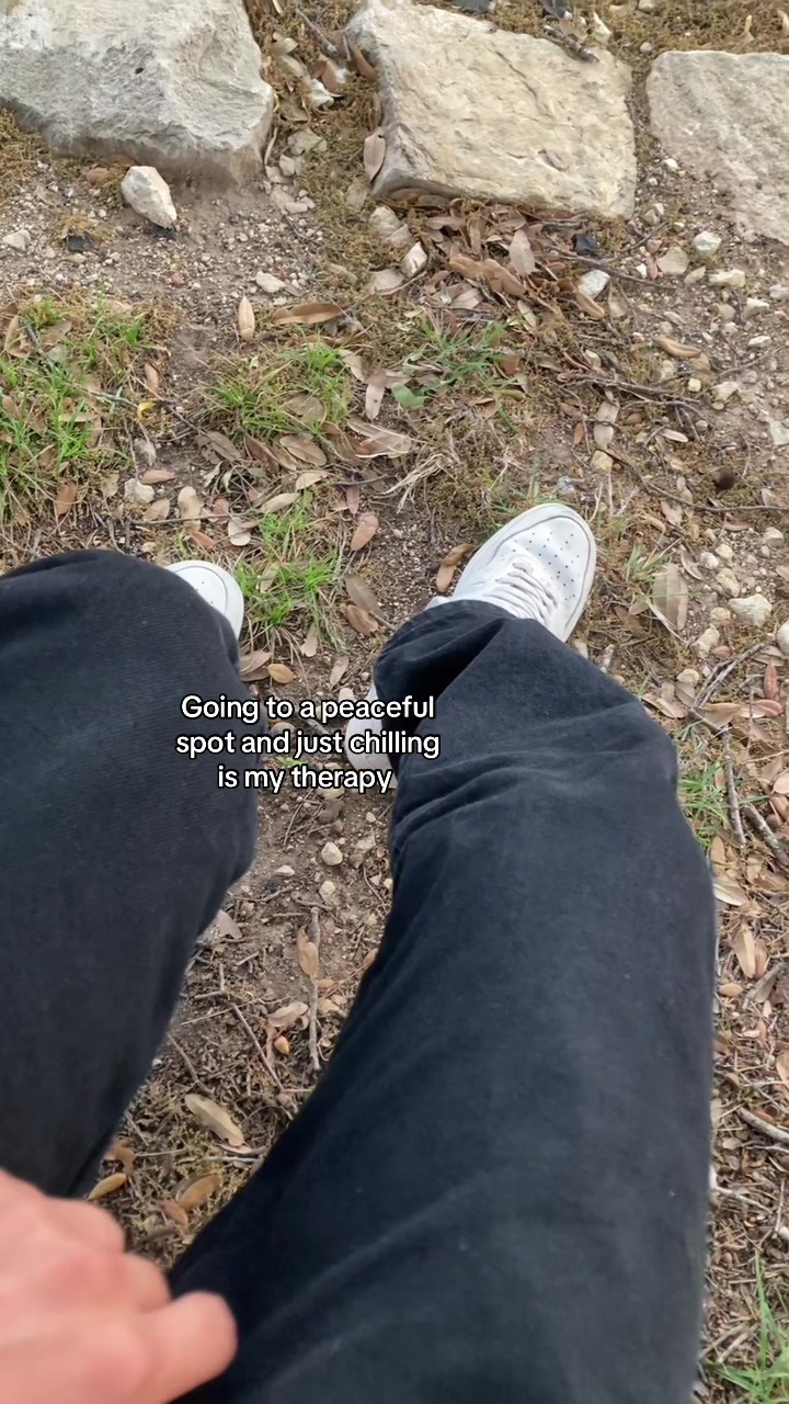@🫥