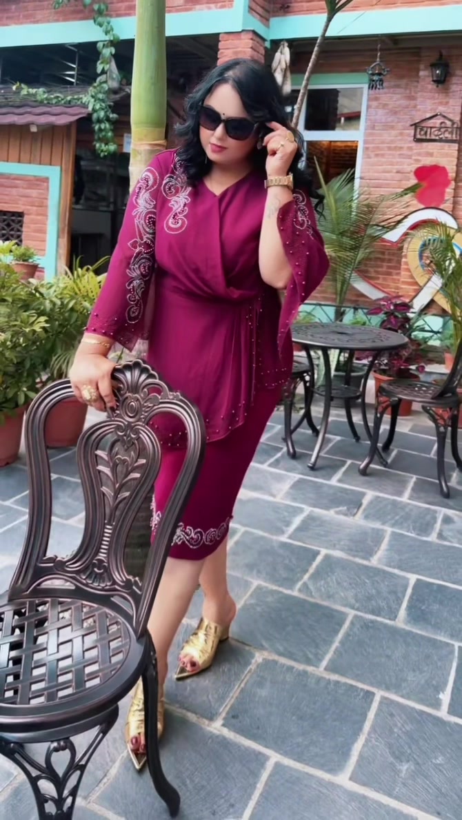 @Radhika😍