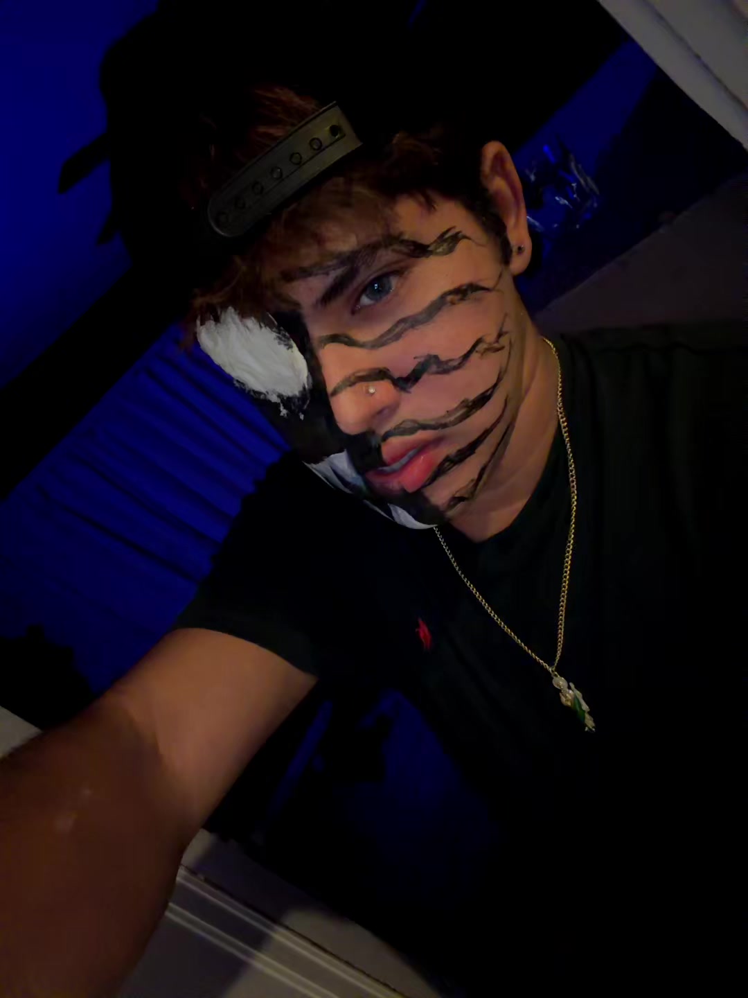 @Carlos🤍🕷️