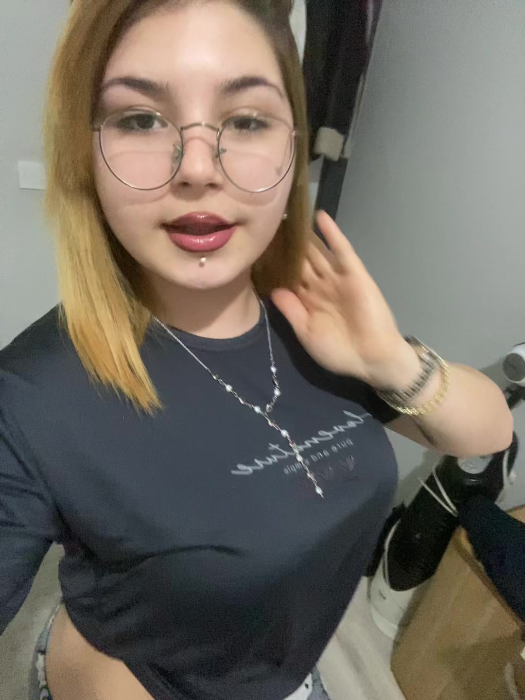 @xvazra00