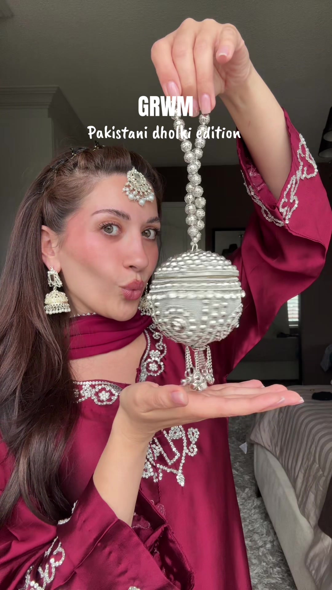 @justsanaadil