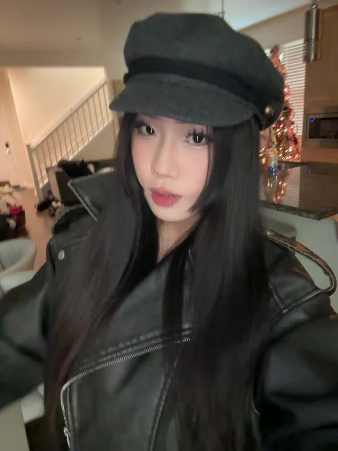 @(๑╹ω╹๑ )