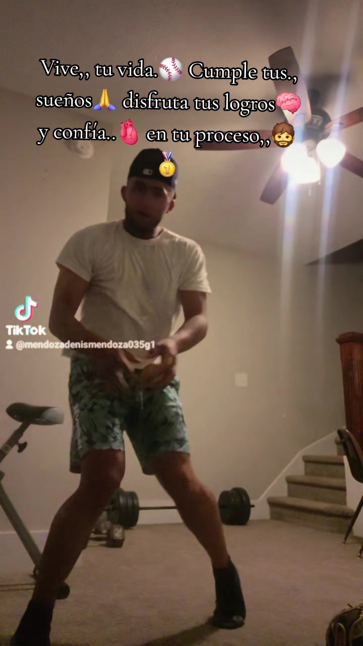 @Mendoza fan🐂 del éxito ✍️🧠💸
