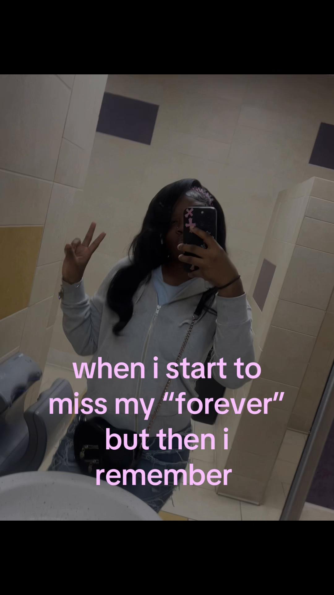 @totallynotmyra_