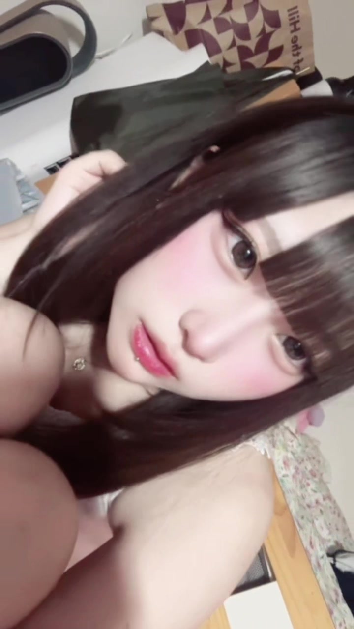 @しの