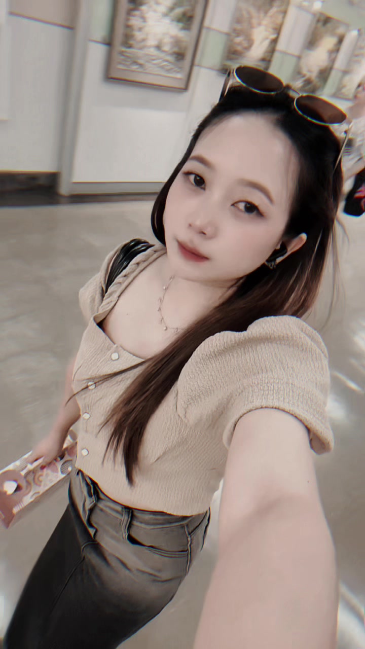 @Yessy 🕊