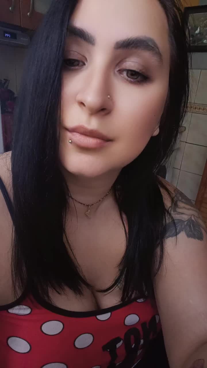 @Czoorna💋😈