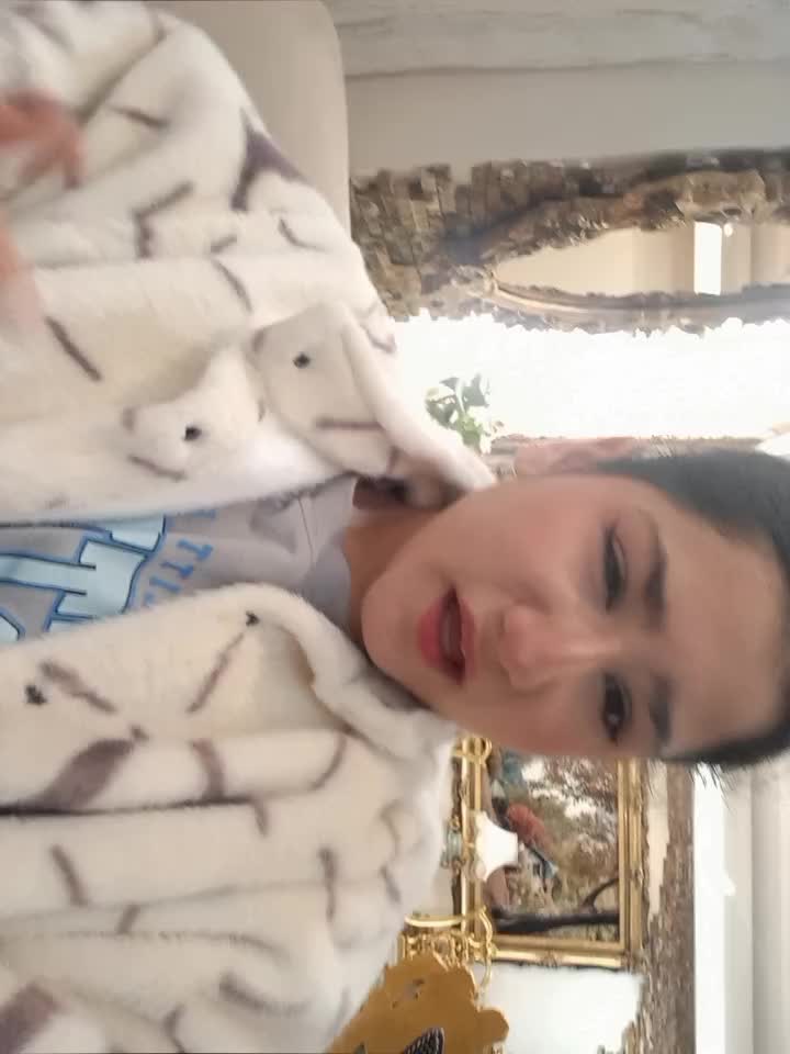 @Liana_jennie