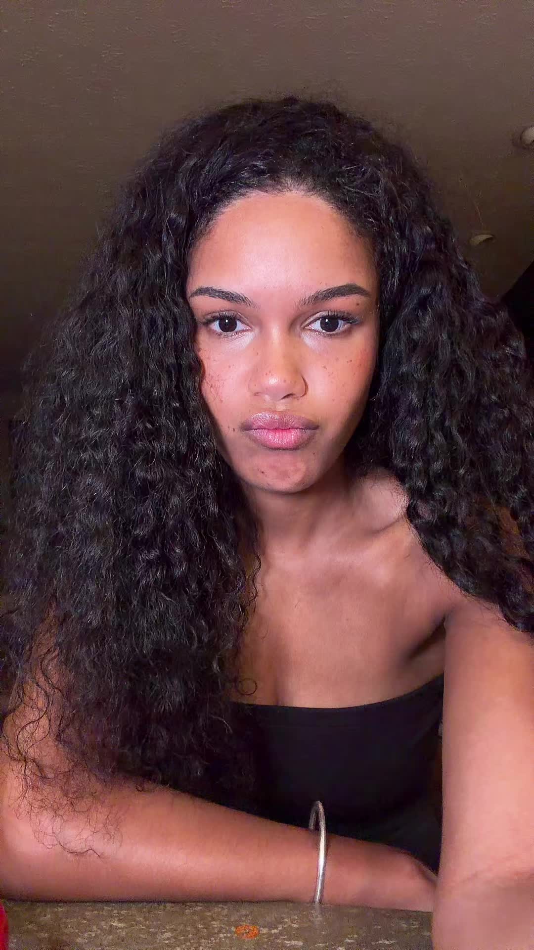 @🧔🏾♀️