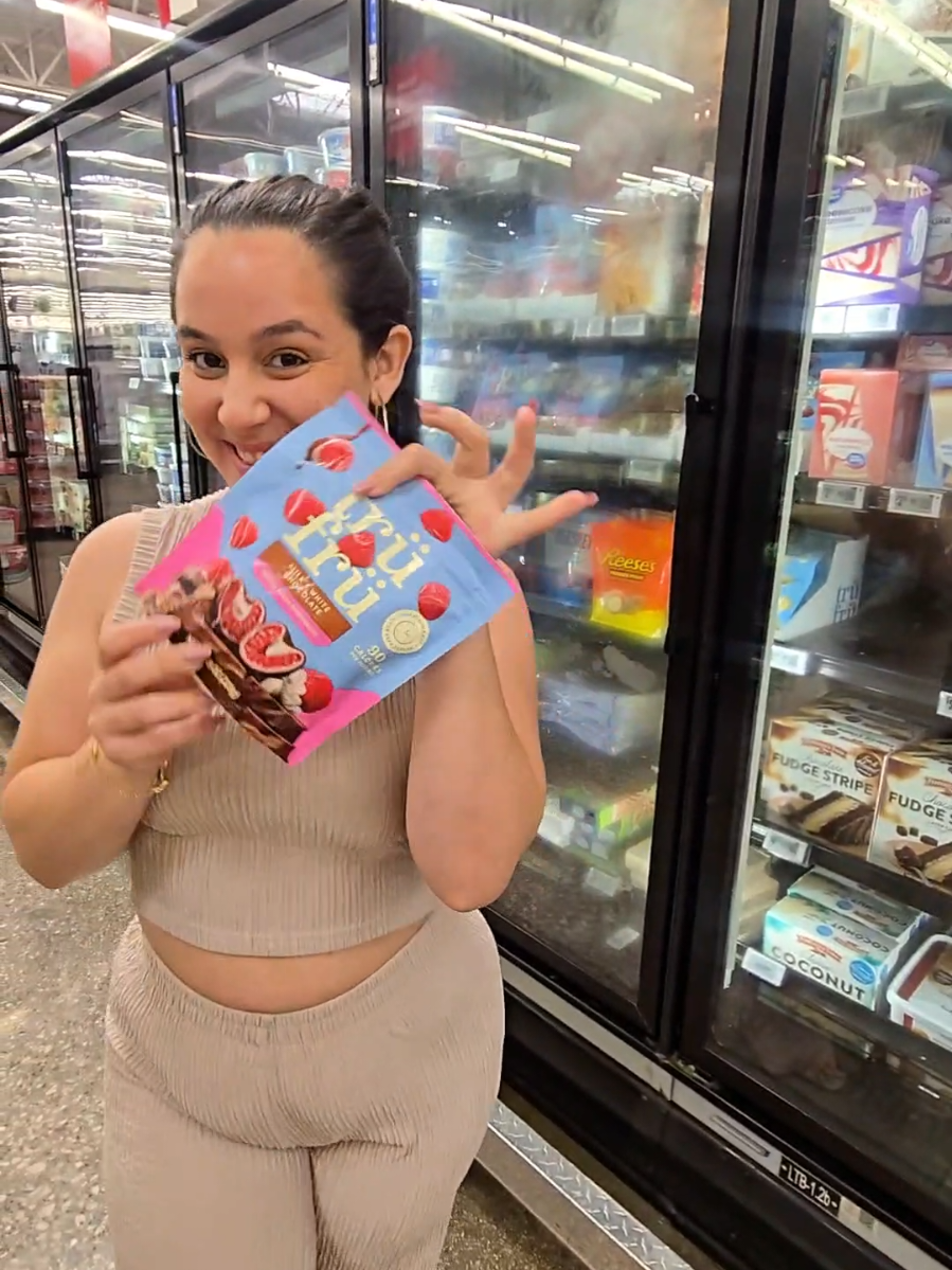 @YeinysVibes