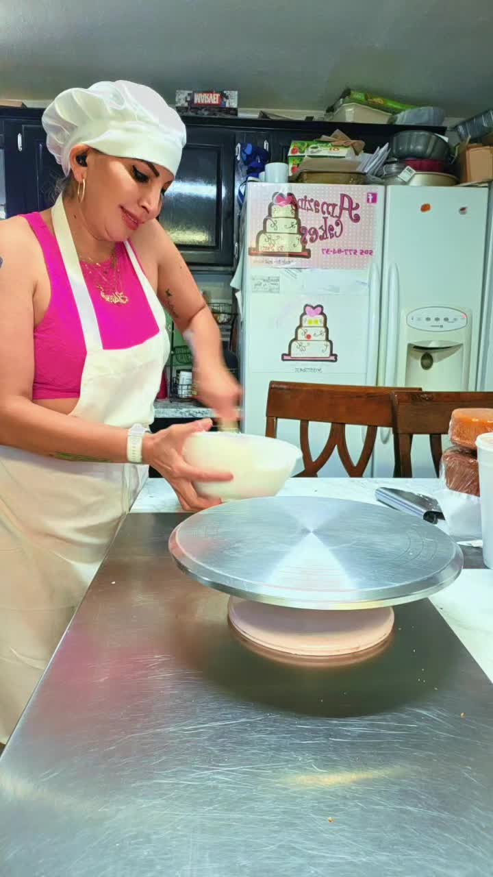 @AmazingCakesByYessy