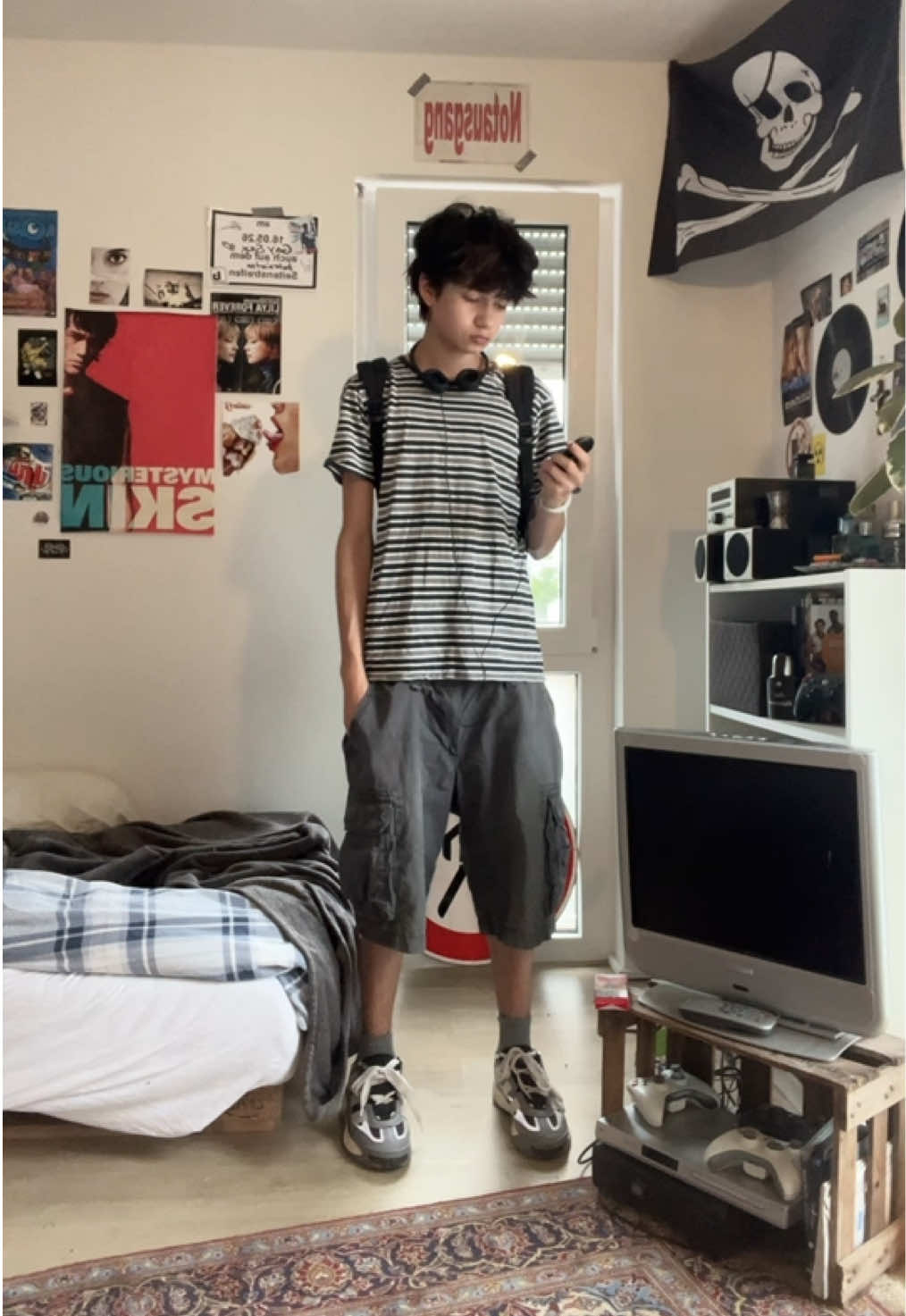 @:P