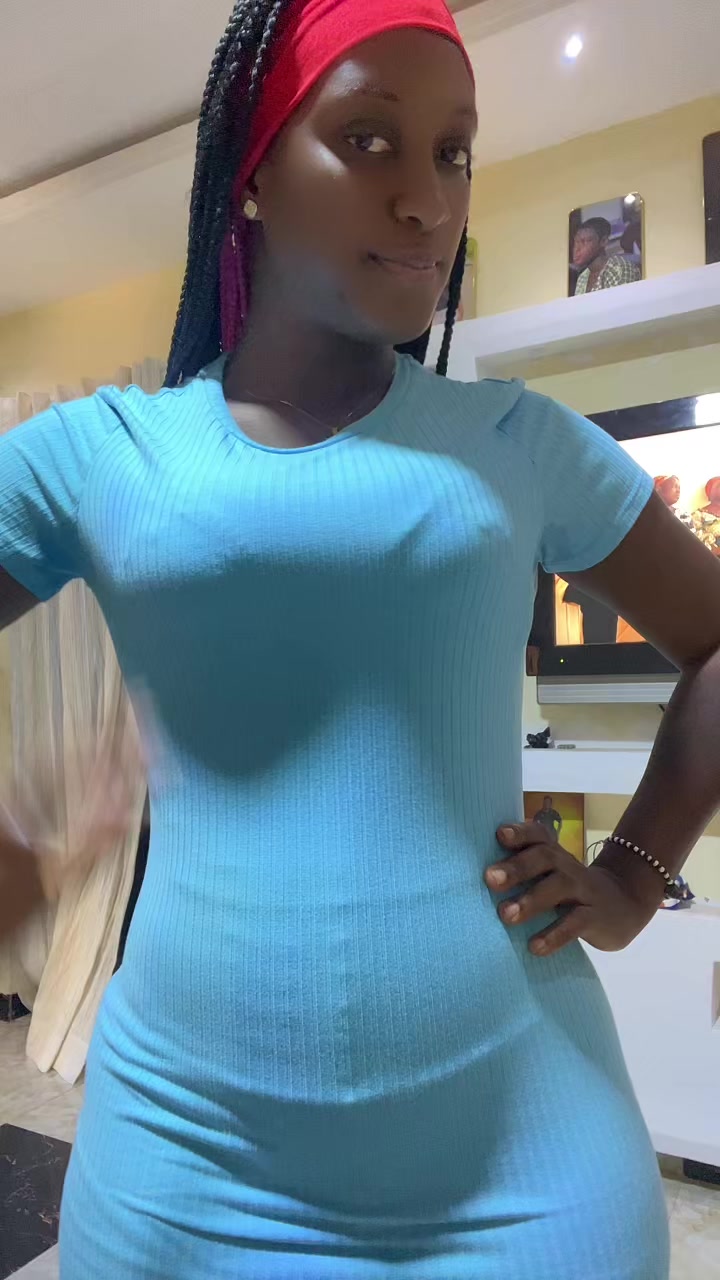 @Adjoah☠️~🧚♂️Sakyiwaa